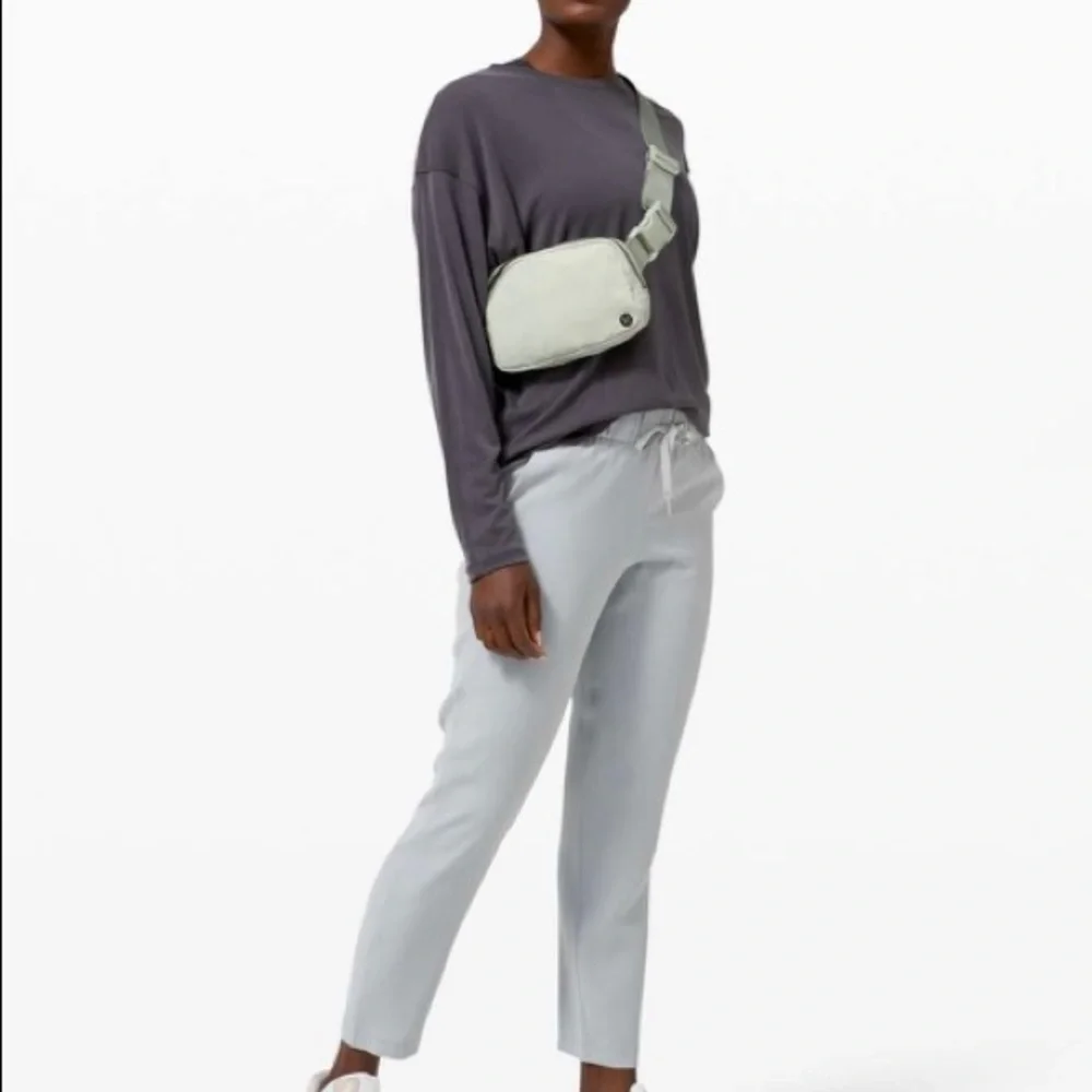 RARE NWOT Lululemon Everywhere Belt Bag Springtime Mint Green - Picture 13 of 16